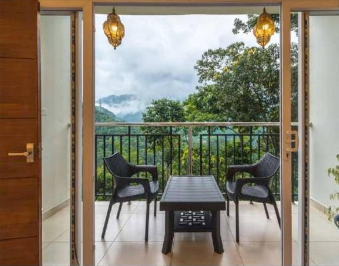 Palmtree Leaf, Munnar Hotel Exterior photo