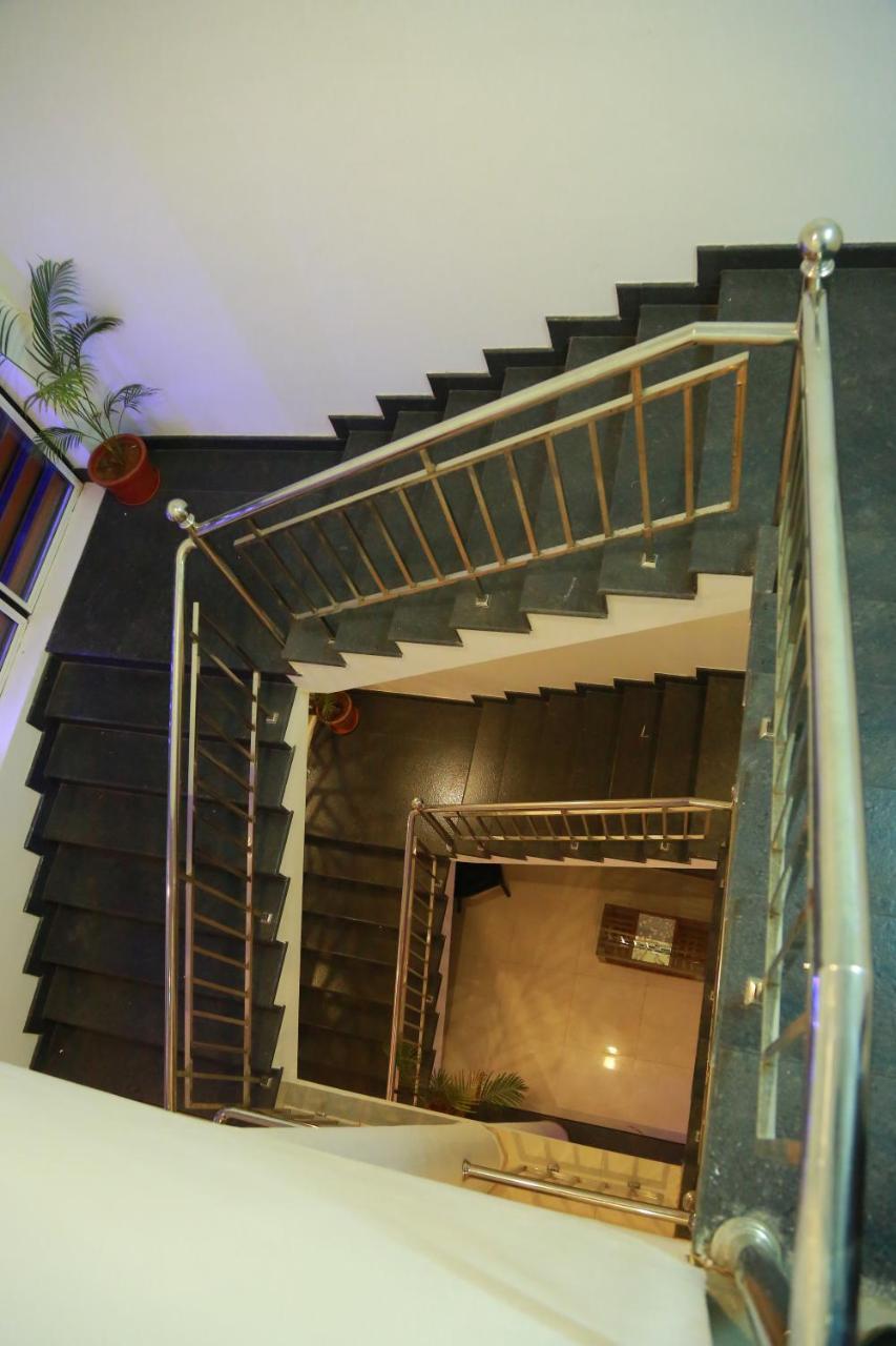 Palmtree Leaf, Munnar Hotel Exterior photo