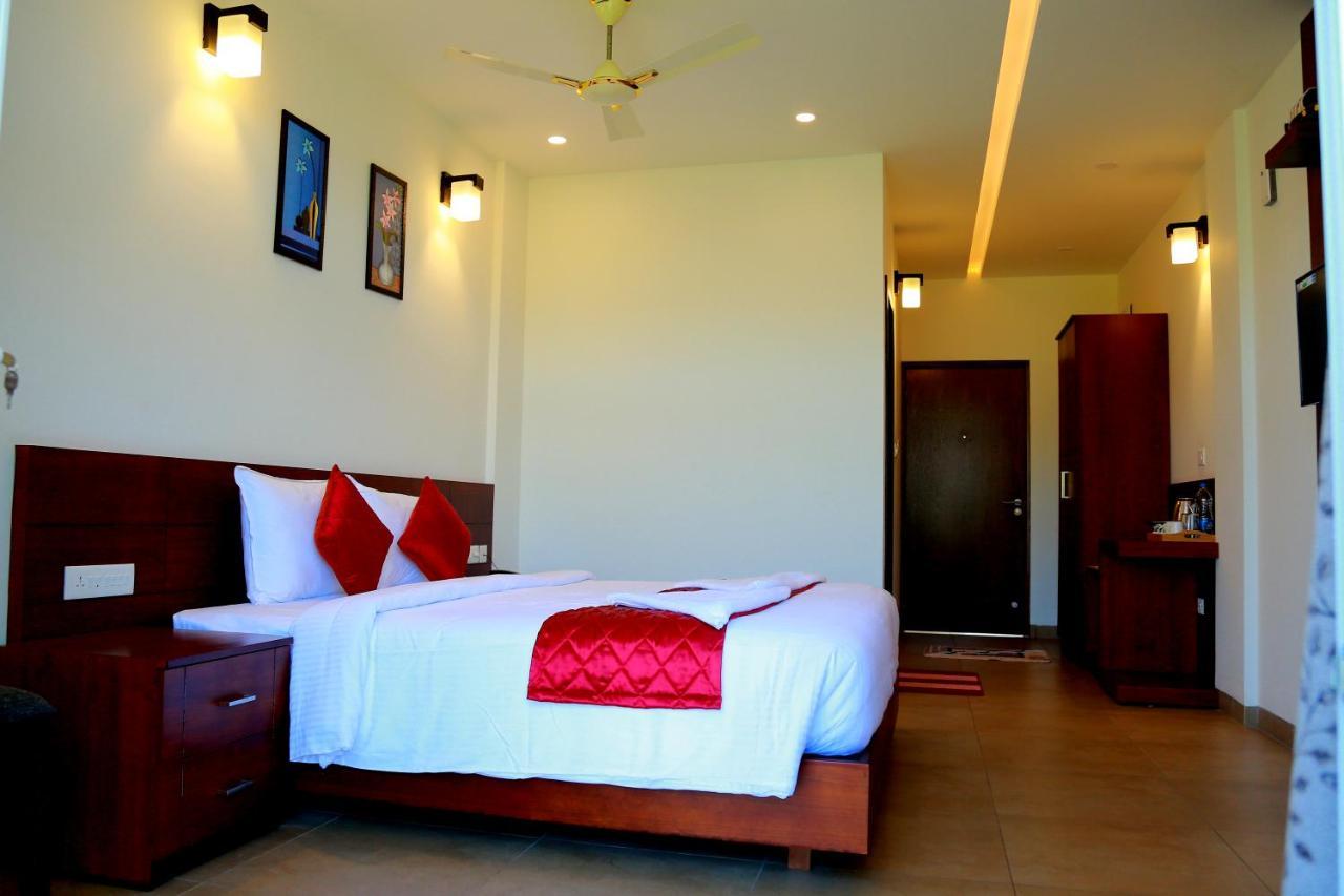 Palmtree Leaf, Munnar Hotel Exterior photo